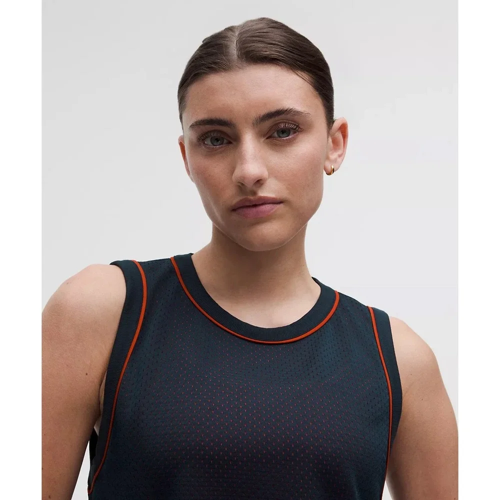Lululemon Double-Layered Mesh Reversible Tank / Size L / NWT / Sold‎ out online